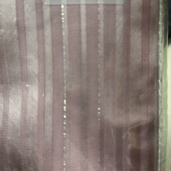 Scarf Valance 51”x216” color rose shadow - Picture 6 of 7